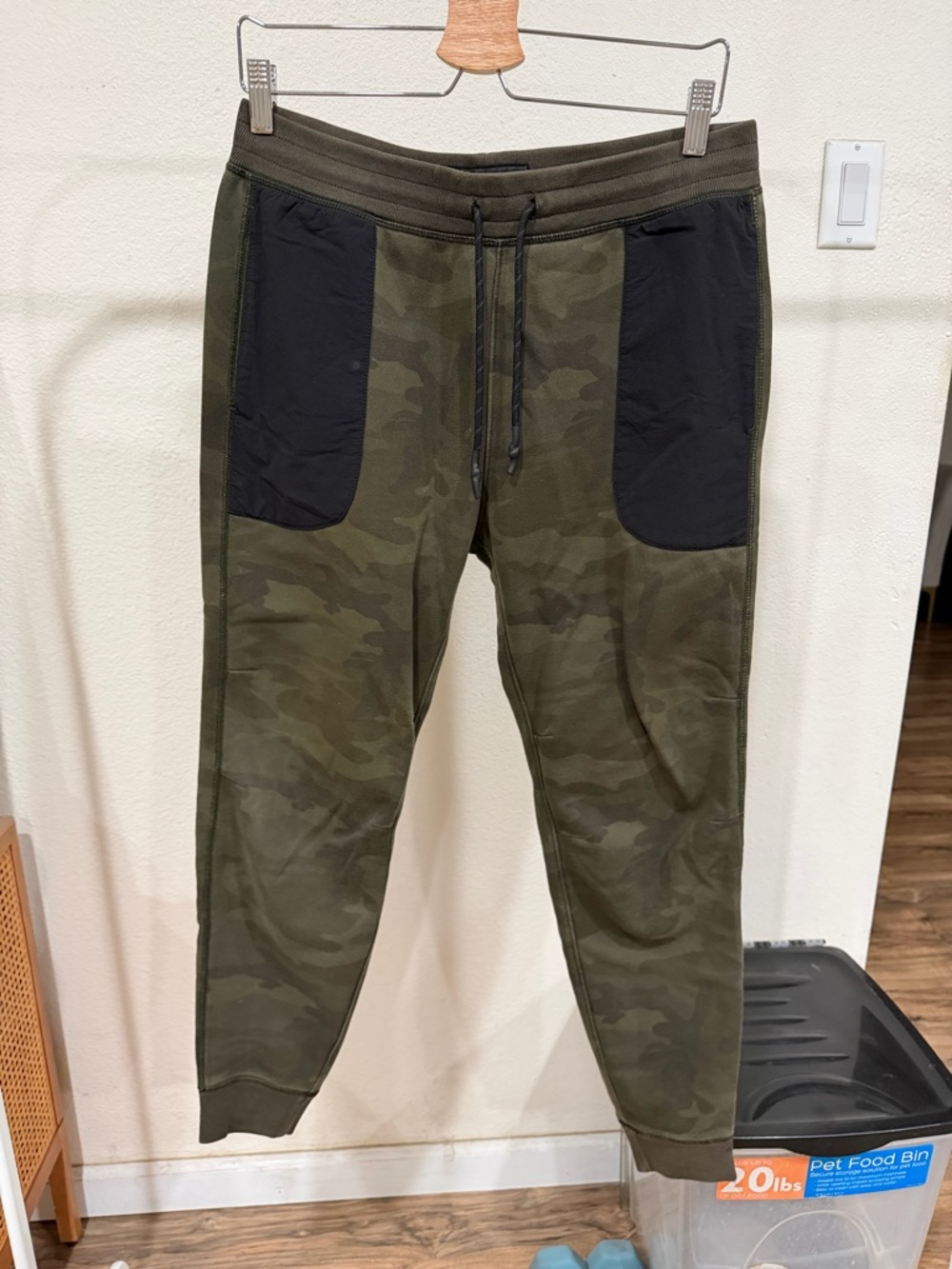 Abercrombie & Fitch Camo Jogger Pants Men’s Size S